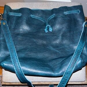 Portland Leather Goods Lagoon Bucket Bag